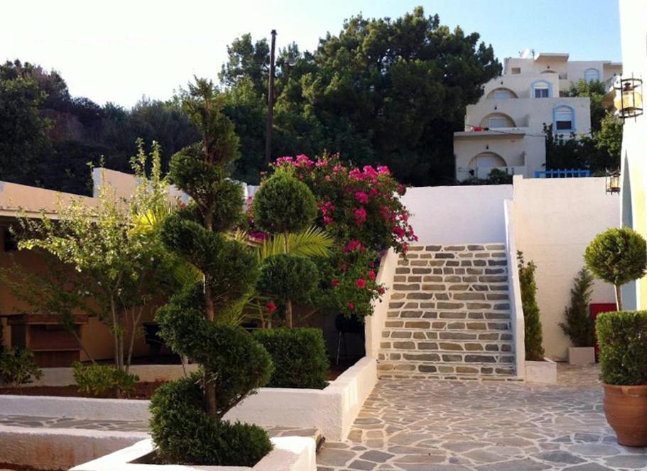Achlia Hotel Exterior photo