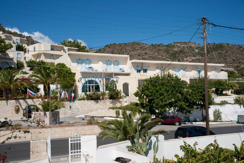 Achlia Hotel Exterior photo