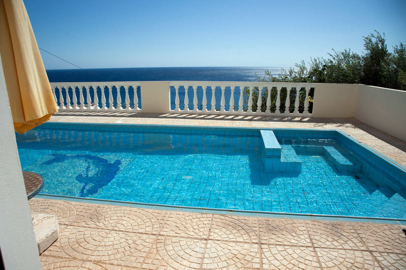 Achlia Hotel Exterior photo